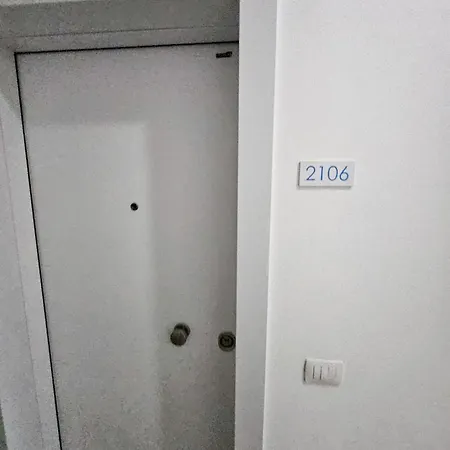 The View Magnet Self Check-in Apartment *