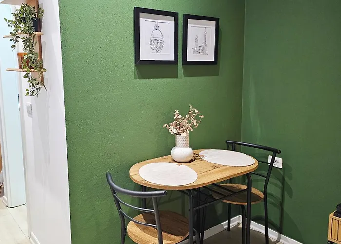 The View Magnet Self Check-in *